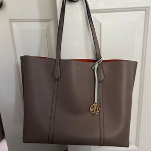 Tory Burch | PERRY TRIPLE-COMPARTMENT TOTE BAG